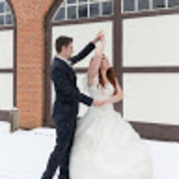 Meet your Posher, Jyra - Picture 1 of 1